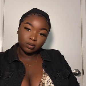 Meet your Posher, Shalewa